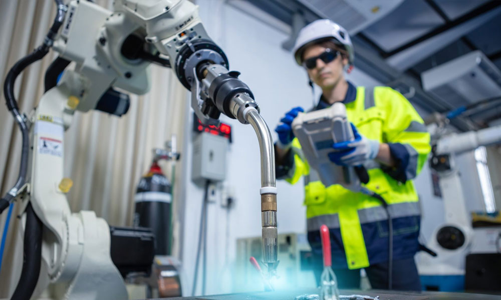 راه‌اندازی پورتال شرکت آمیزه جوش آریا (آجاکو)